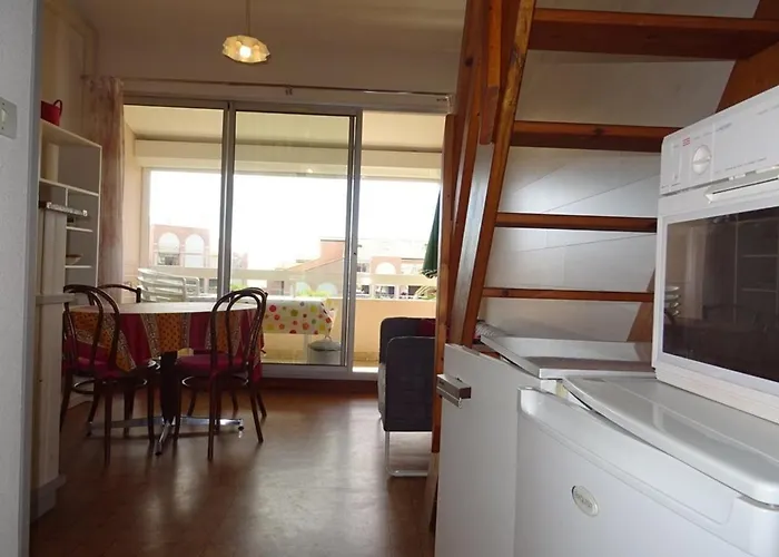 F2 Mezzanine Avec Piscine, Parking Et Climatisation A Palavas, Proche Et Centre-ville - Fr-1-559-8 * Palavas-les-Flots